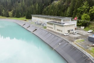 La centrale hydroélectrique de Mottec située en Anniviers a été modernisée. Cinq ans de travaux ont été nécessaires. KEYSTONE/CYRIL ZINGARO